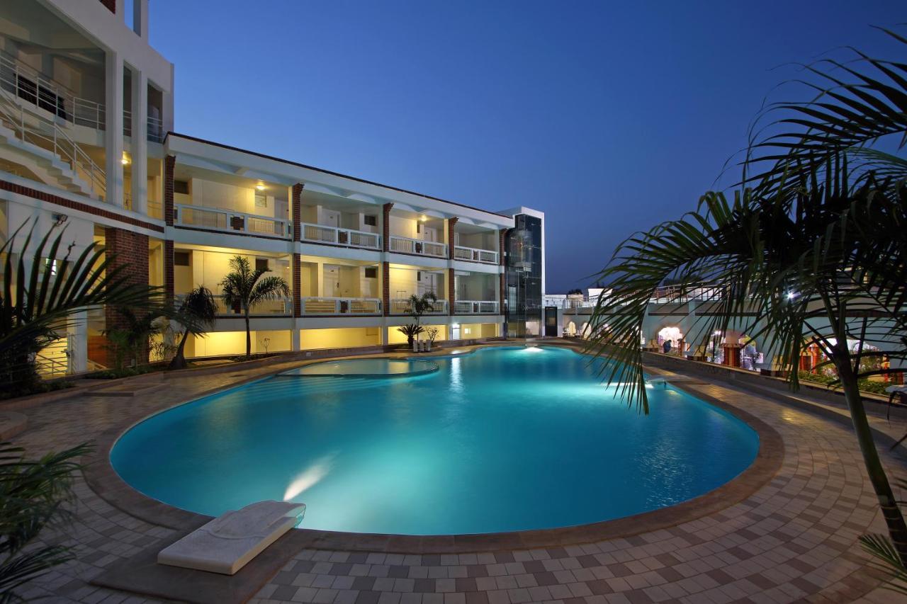 Prakruti Resort Vadodara Eksteriør bilde